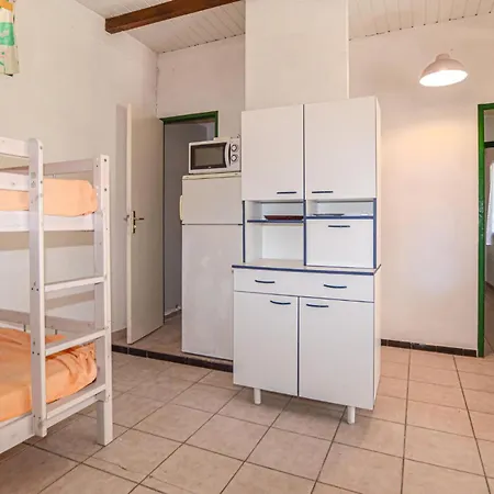 Feriehus 1 Bedroom Beautiful In