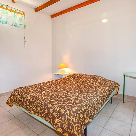 1 Bedroom Beautiful In * Calcatoggio (Corsica)