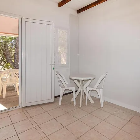 1 Bedroom Beautiful In Feriehus
