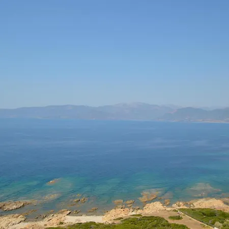 1 Bedroom Beautiful In Feriehus Calcatoggio (Corsica)